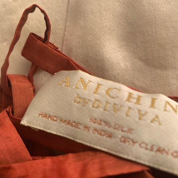 Unique scarf by Anichini. Pure silk. Wear it or drape it over the love seat. - Picture 2 of 4